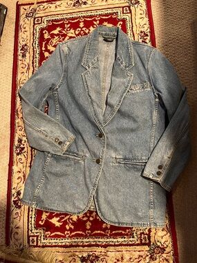 Liz Claiborne Blazer • Size 4P • Sharp Casual Essential